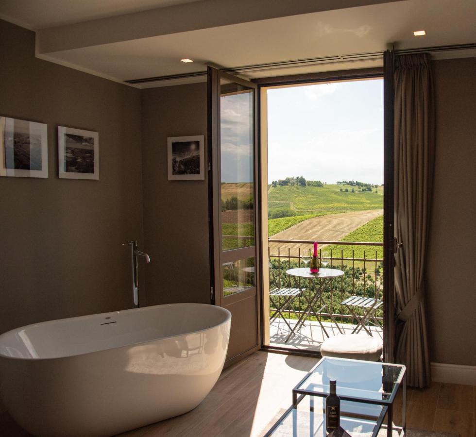 Montalbera Wine Suites Montemagno  Εξωτερικό φωτογραφία